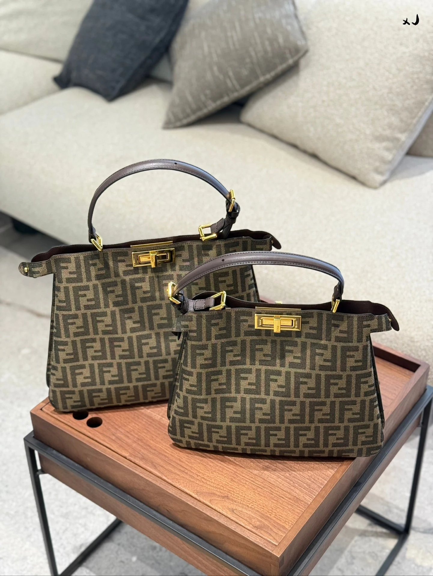 Fendi Handbags Iconic Peekabool