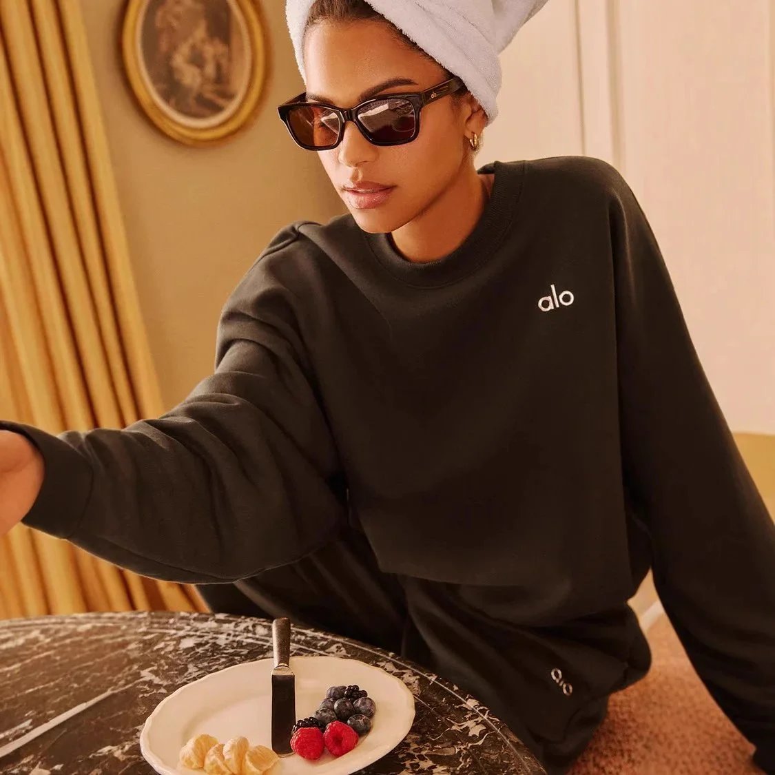 LongSleeve Sweatshirt